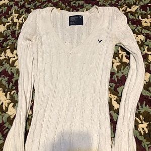 Comfy and light sweater for layering